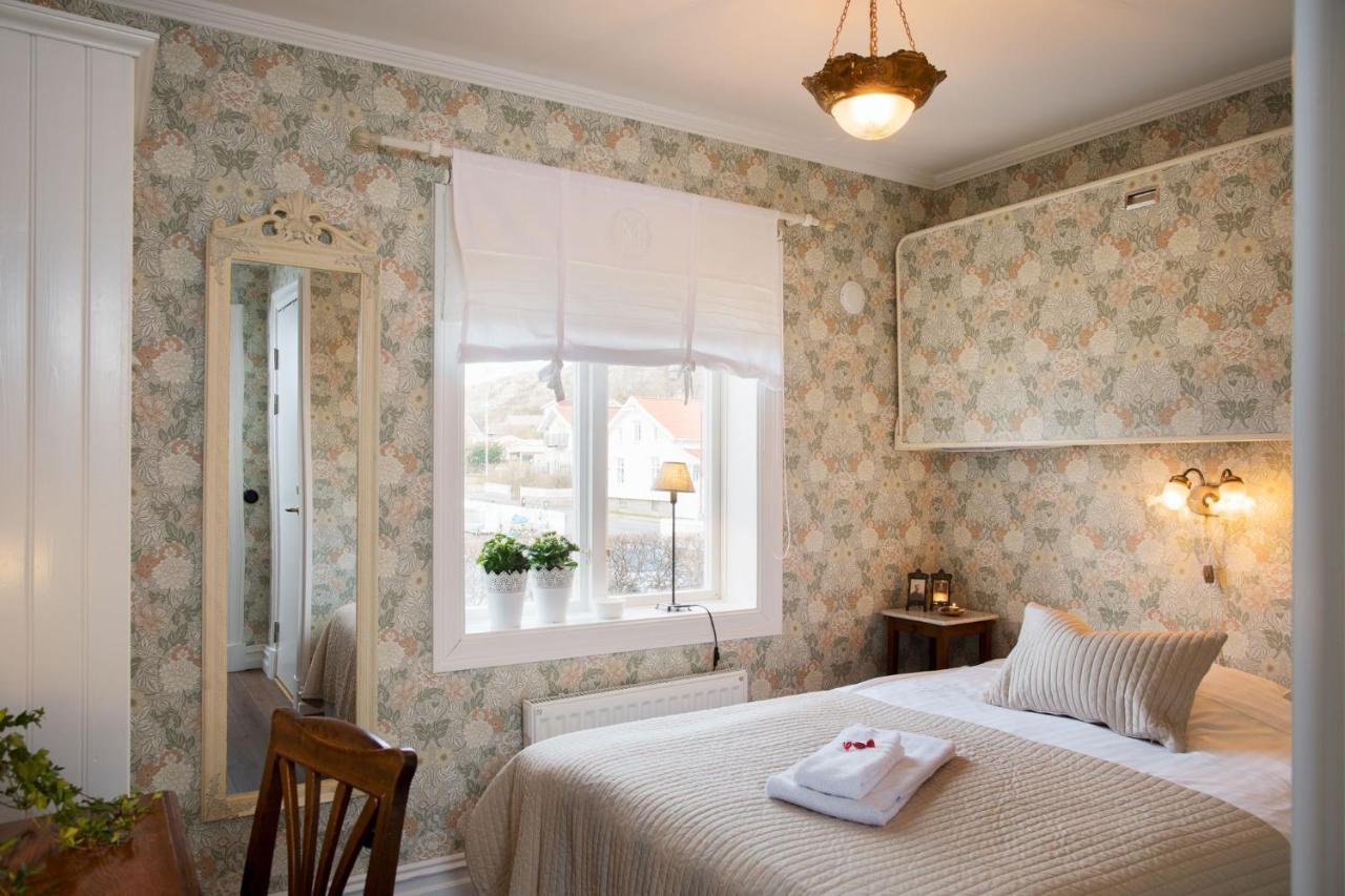 Strandvillan Hotell Och Bed & Breakfast Лисечіль Екстер'єр фото