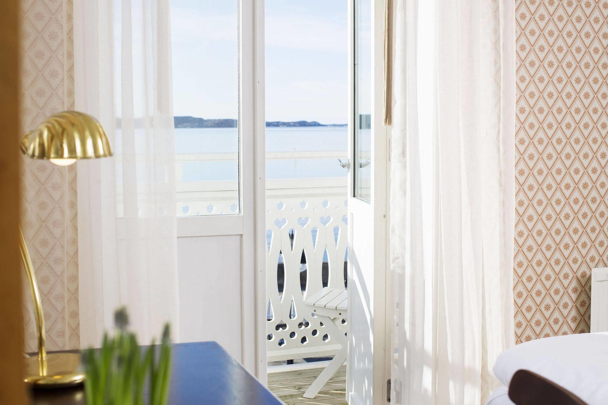Strandvillan Hotell Och Bed & Breakfast Лисечіль Екстер'єр фото