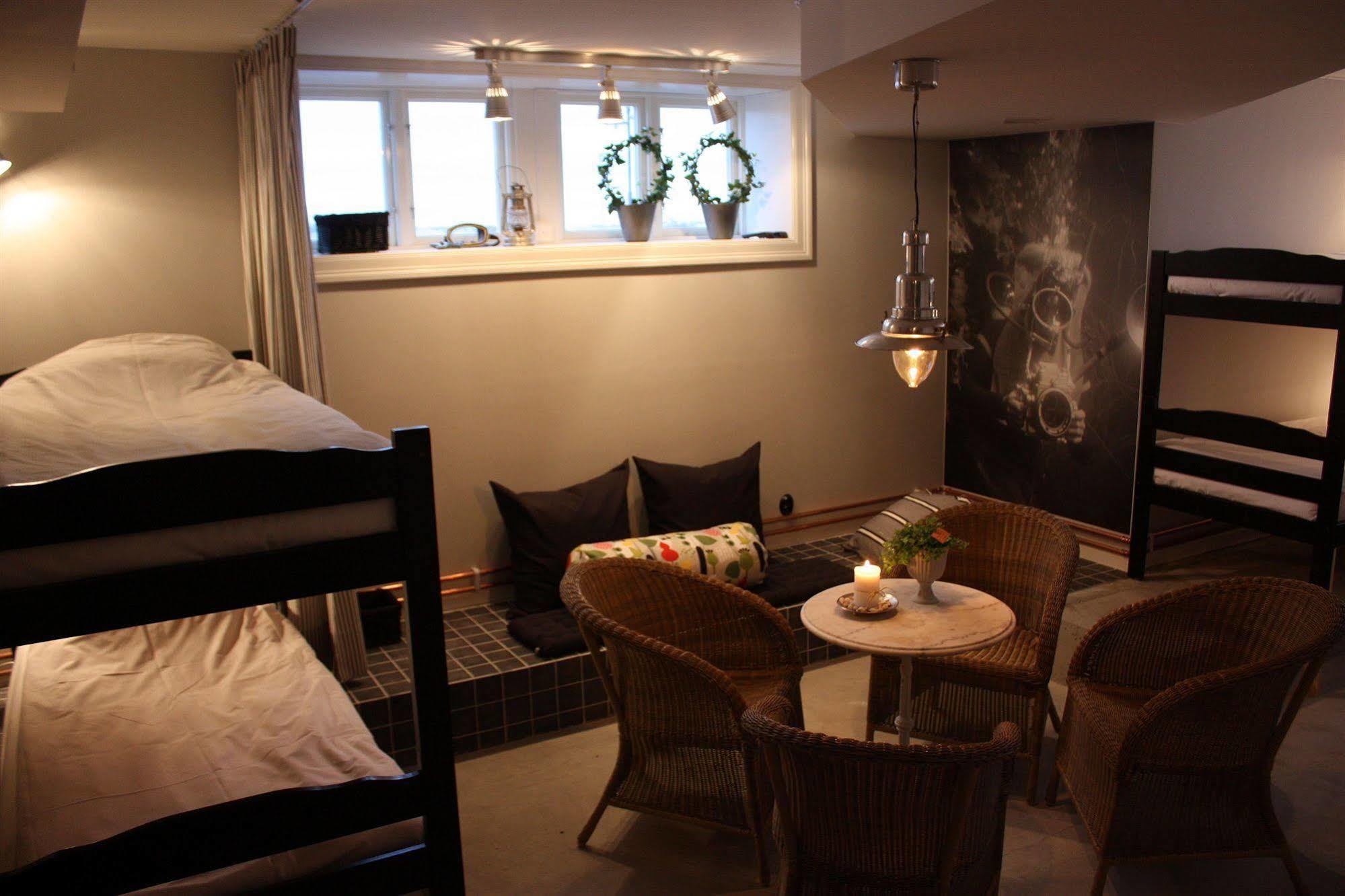 Strandvillan Hotell Och Bed & Breakfast Лисечіль Екстер'єр фото